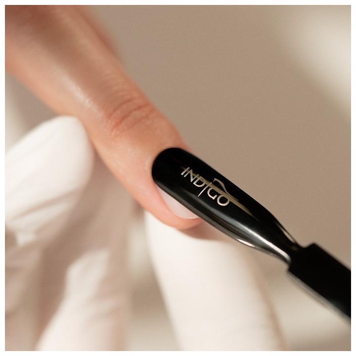 Repousse cuticules Indigo Black