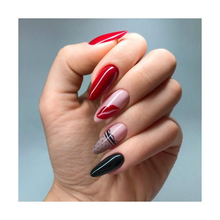 Devil Wears Red Gel Polish 7ml