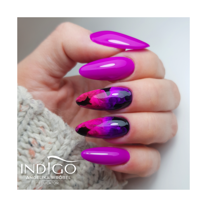 Bombastic gel polish